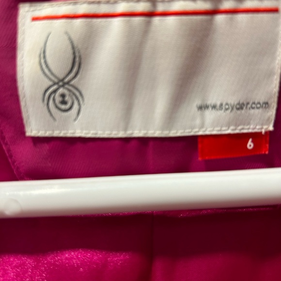 Amazing Spyder Ski Jacket!! Barely worn! Size 6, equivalent to a size small - Picture 6 of 6